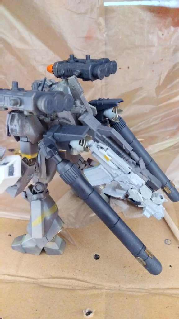 後ろ側には、プロペラントタンクとブースターユニットの混合オプションに大型ブースターを装備しています。個人的には好きな感じになりました😀