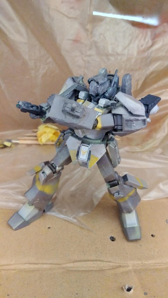 同じくらいの話に出てたコンロイさんのエコーズジェガンがかっこよかったのでコンバットナイフとビームピストル自作してを持たせました！