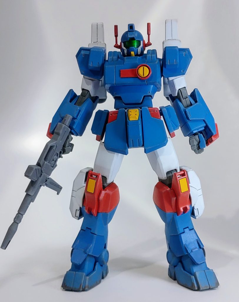 顔は、HG陸ガン（旧タイプ）についてくる、ジム頭（めっちゃ余ってるヤツ）に市販パーツを付けました。胸部は、流石にそのままではアレなので、プラ板と、市販パーツでソレっぽくしました。それ以外は、Ez-SRのストレート組みです。