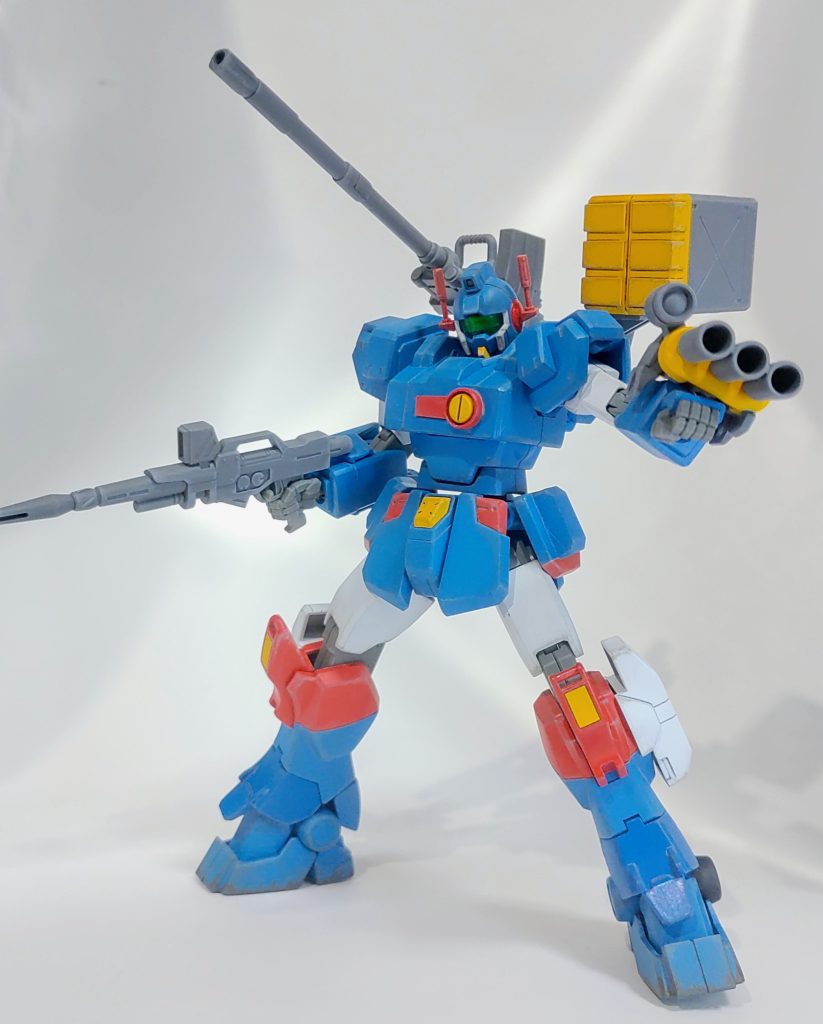 フル武装もソレっぽく。三連装ガトリングは、グフカスからの流用です。