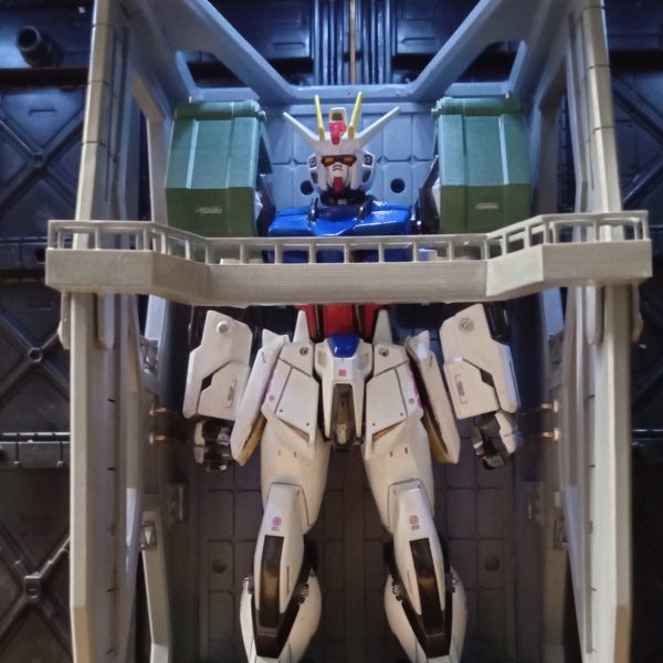 その名はガンダム