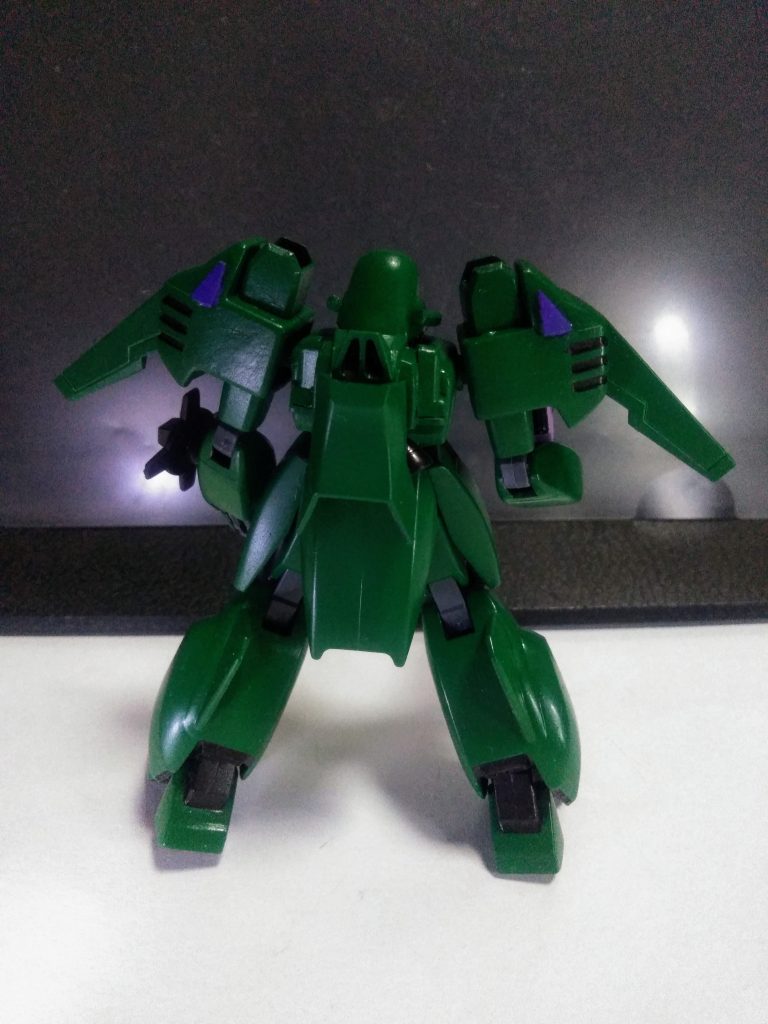 『トムリアット』の上位互換機体として登場しましたが、活躍シーンはあまり観られませんでした😓  設定では『ヘリ タイプ』に変型しますが、この子は無しの方向で。(自分の技術では無理)