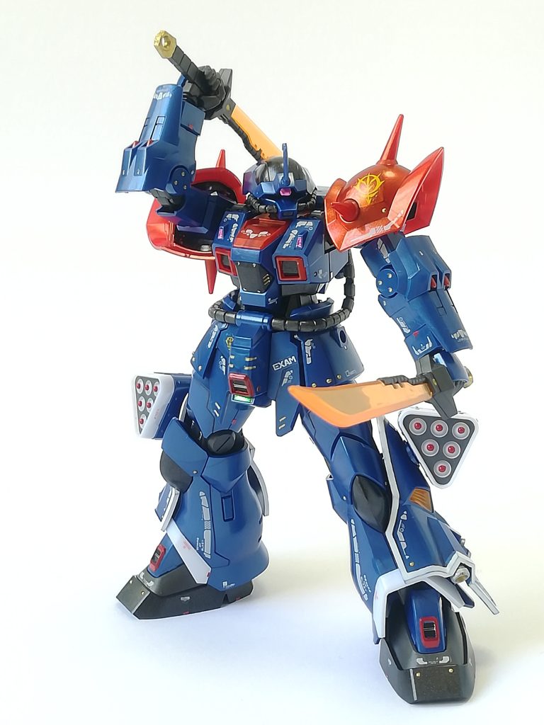 ヒートサーベル全身にスラスターで機動性は抜群