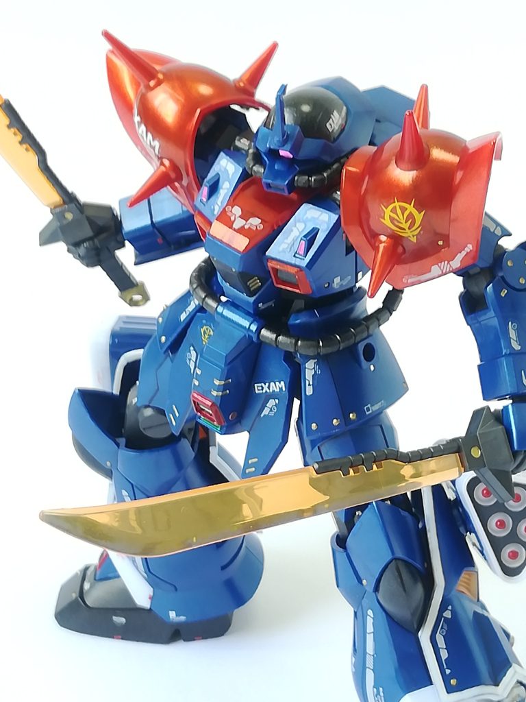 各所にリベットでディテールアップ。デカールも白いライン系を多目に。