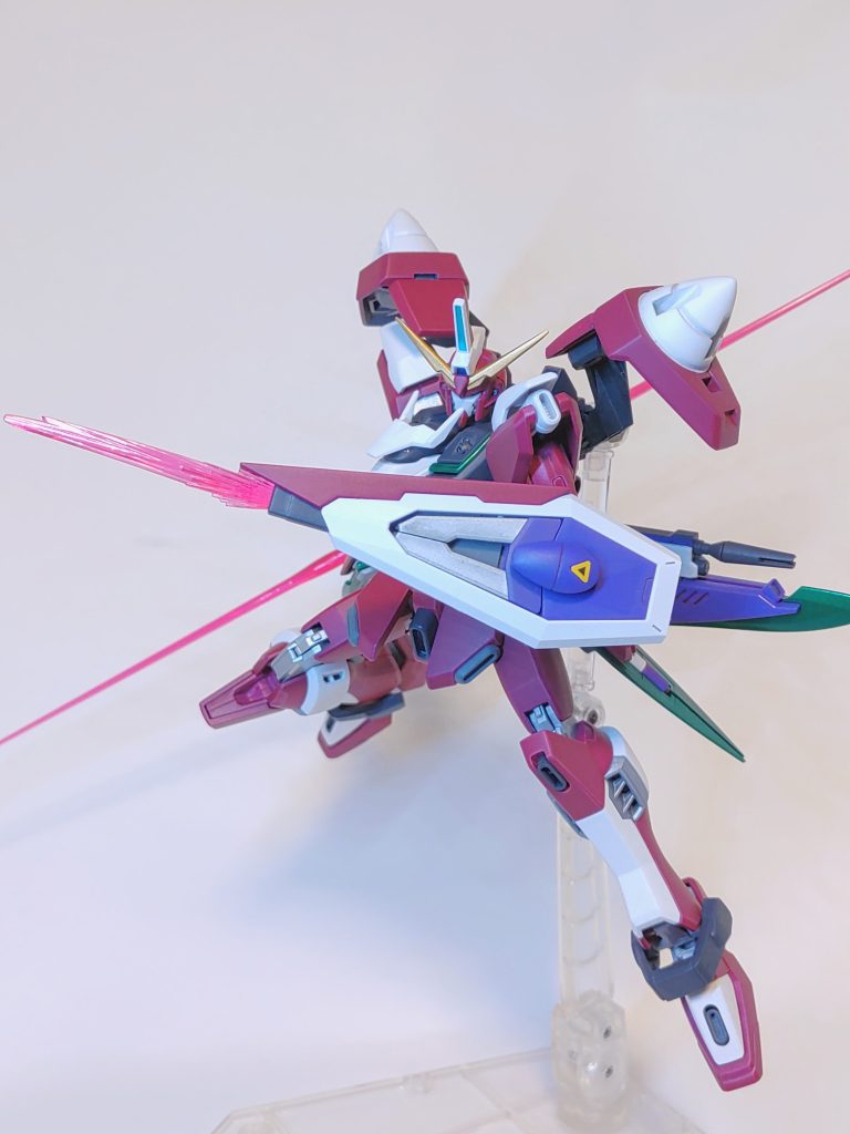 勿論ビームキャリーシールドはそのままなので各種装備は残ってるのとビームサーベルのないジャスティスはありえんと言うことでサーベルも残し。