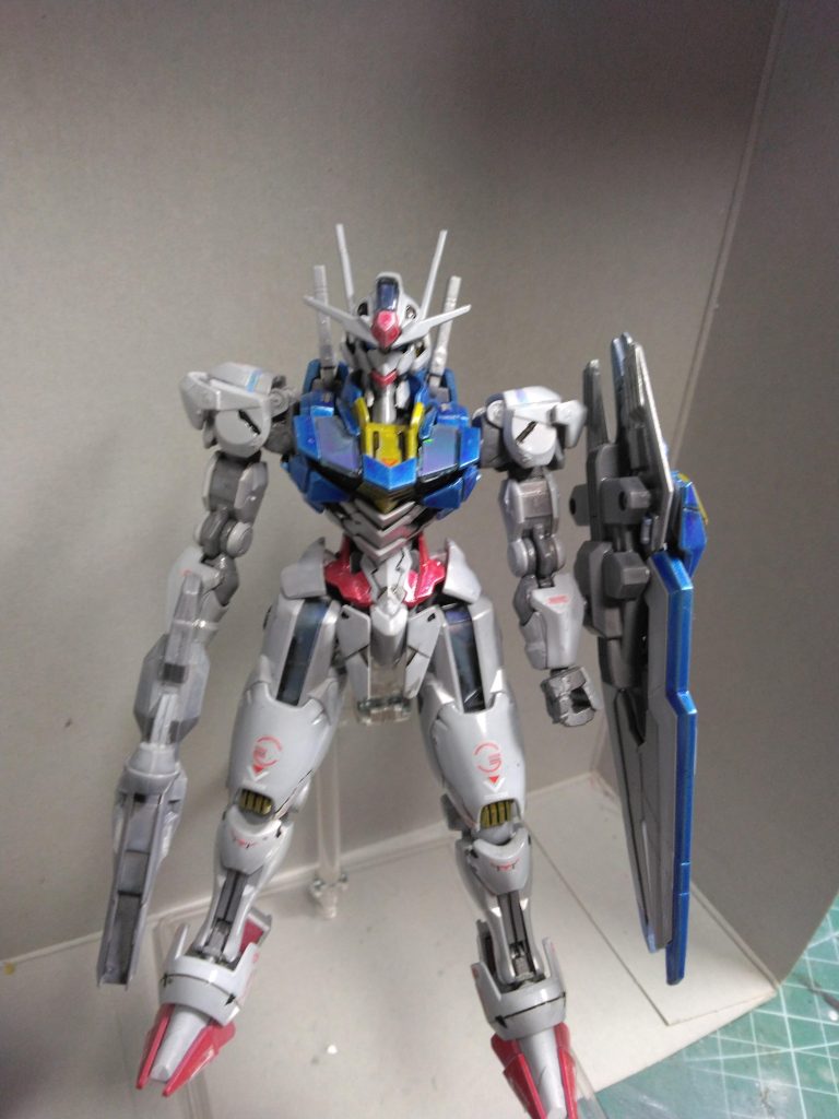 中の人本体のデカールは抑え目で。