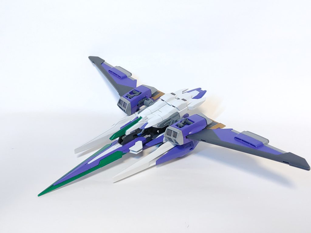 オーバーライザーオーライザーにファトゥム-01を混ぜた支援機。