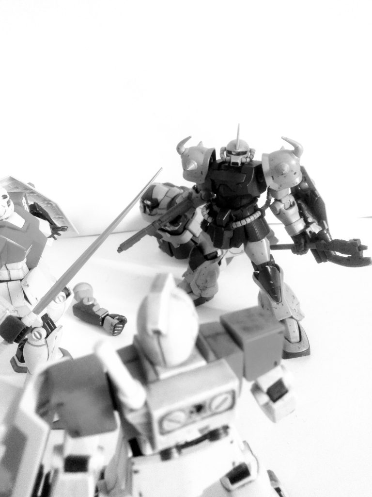 撤退戦で同僚MSを守り続け、消耗仕切った『ルッキールー中隊』アワやの場面で駆け付けたのは……お目汚し ありがとうございました。