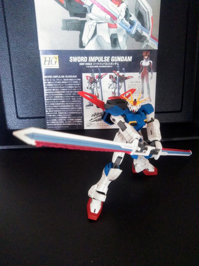 『対艦刀 エクスカリバー(名前がカッコ良すぎる😍)』は連結可能。でも、『サンライズ・パース』はこの時期のキットには酷な話😖