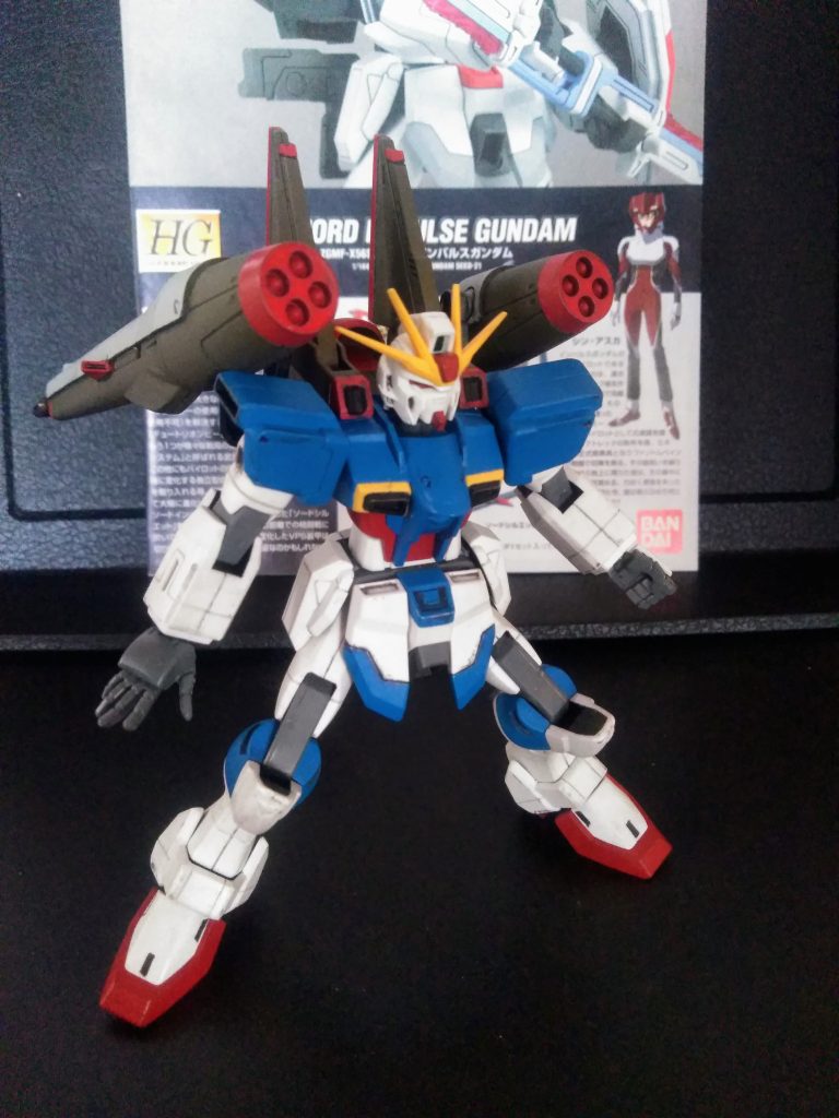 まあ、結局中古屋さんで『フォース&ソード&ブラスト』を見つけ出して『三個一』にて再現させました。(コロナ規制の直前だったかな?) 残ったガンダム本体は、別の機体へ転生させました。メデタシ、メデタシ🤗