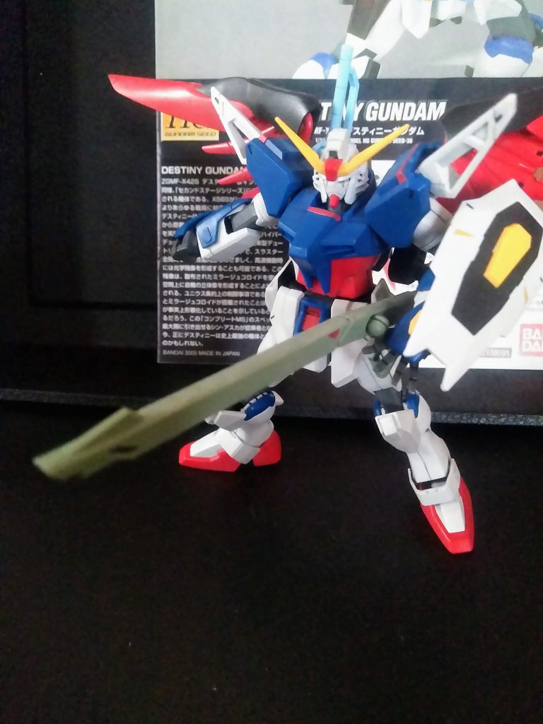 ガノタには『名無し砲』で呼ばれる『M2000GX高エネルギー長射程ビーム砲😭』 リアタイ時は名前が無かったのですが、後付けでカッコいい武器名が付けられました。