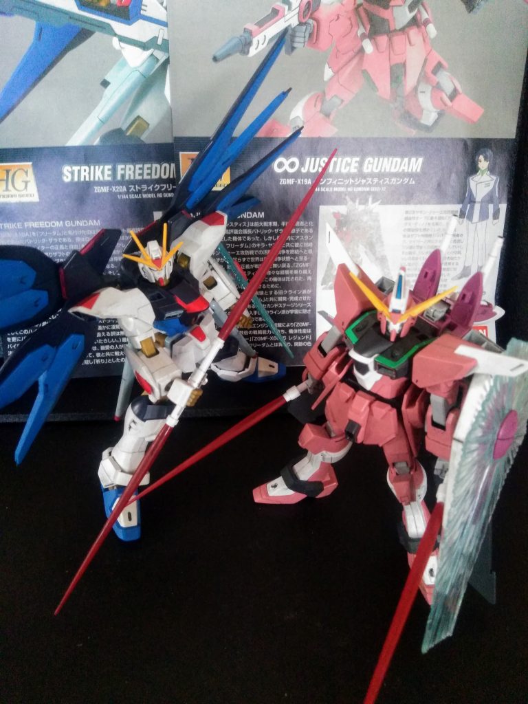 結局『デスティニー』を含め、三人は『いままでのガンダム世界のイイトコロ全部盛っちゃおうぜ🎵』で成立していると云うことですね。だから『盛るのが大好き』な自分はこの作品を愛しているのです😍💕