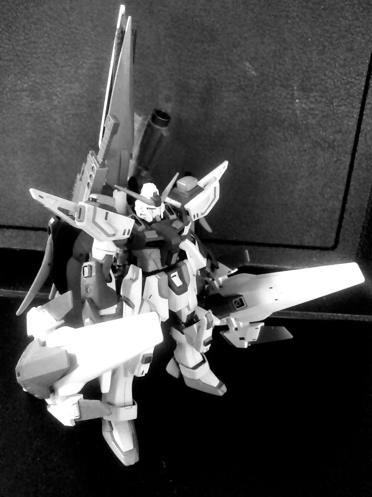 『次回!予告!!』地球連合軍残存勢力『スリー・モンキーズ』を打ち倒し、『デュランダル議長』の元へ向かう『シン』