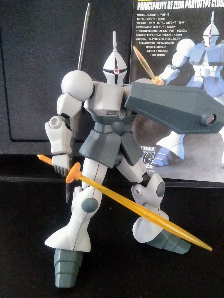 慣れない『ビーム サーベルに悪戦苦闘』しながら運用試験を兼ね、防衛任務に当たる日々を過ごすのでした。