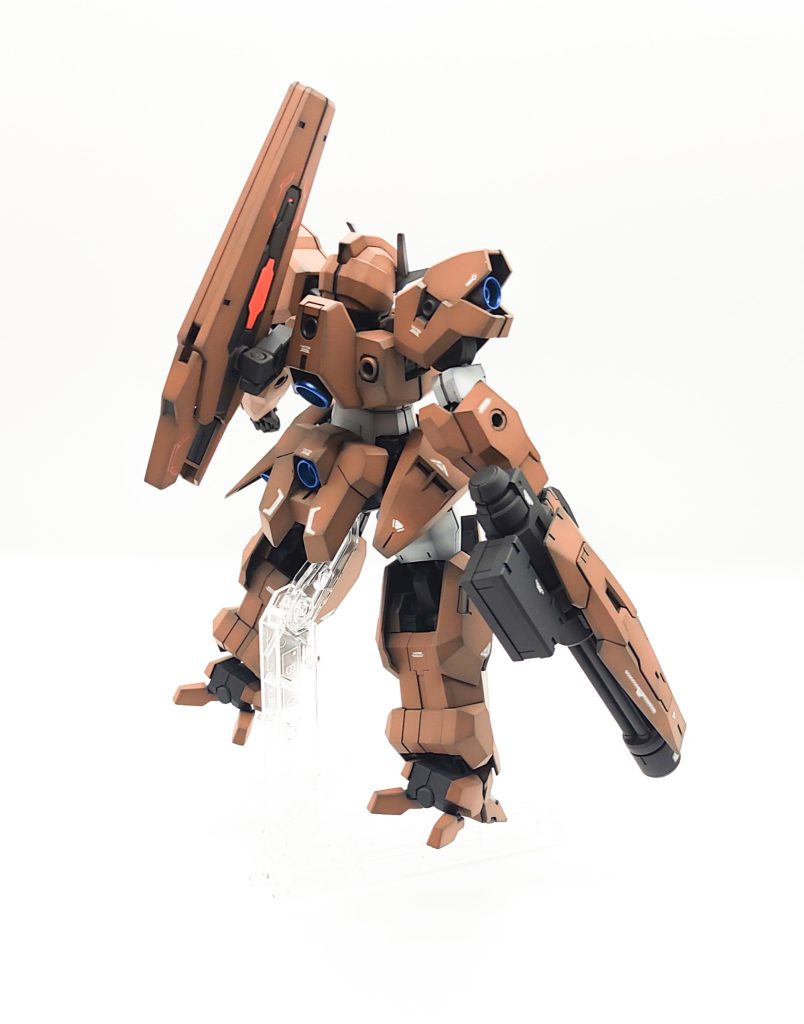 背面フェーズドアレイキャノンは2回目の作成ですが相変わらずギミックが素敵ですデカールはディランザやMGサンドロック、30MMと色々貼っています