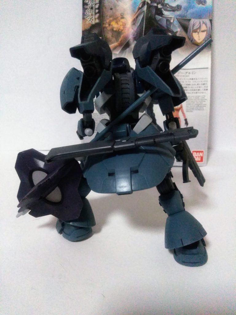 『百錬』もカッコいい機体(所有はしてません)ですが、マッシブになった此方の体型のほうが自分のツボにハマりました😍 『ポッチャリ系信者』なので…キット余剰品『百錬用ショートソード(ドス?) & エンペラー用ハンマー』(ダンボール戦記も布教中)