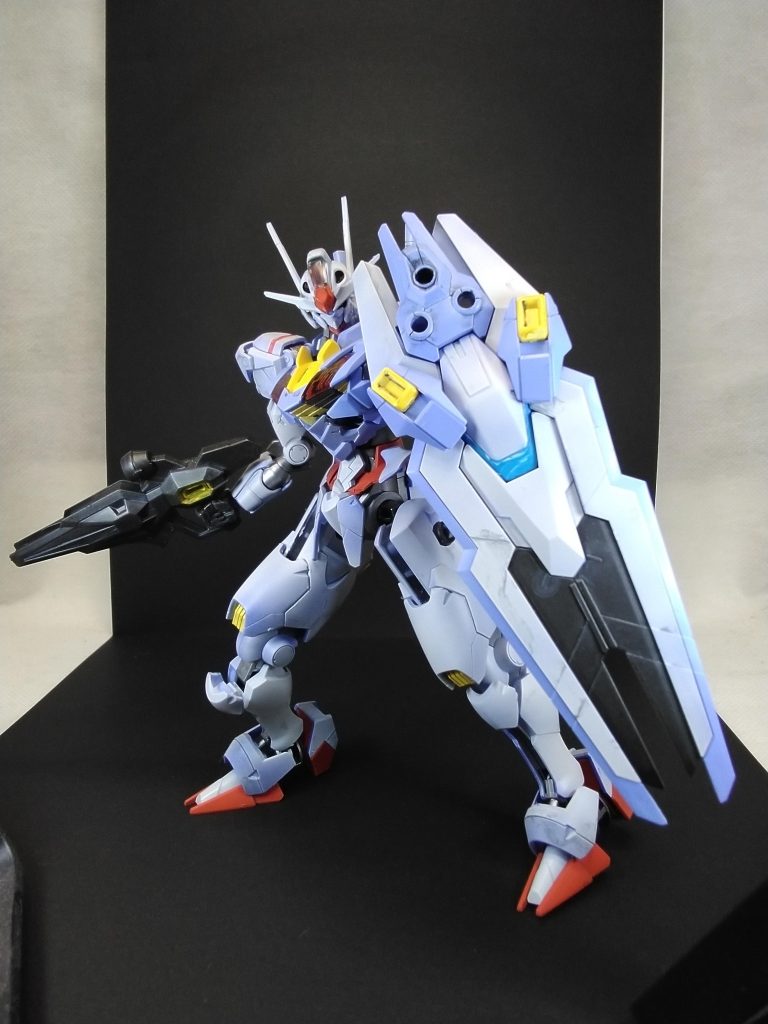 インモールドのクリアパーツに又々ビックリアニメを今さら見ながら今回はスジボリ追加無しの素体で塗装のみです