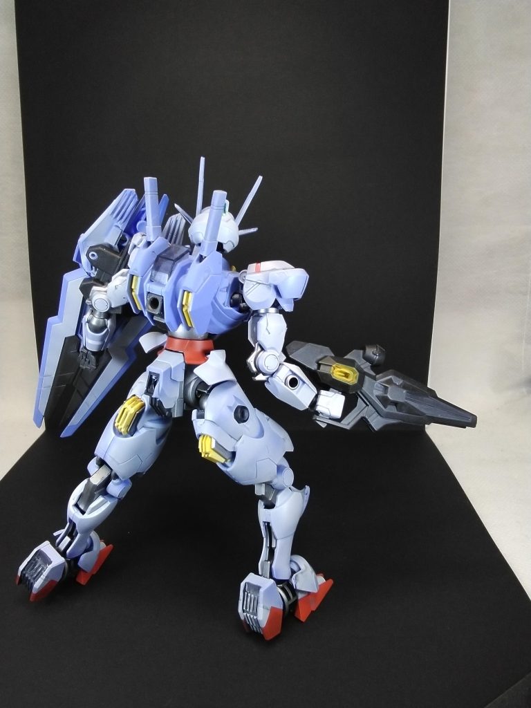 カトキカラーやセンチネル系の配色が好きなのでチャロンカラーは集めていきたいですけどあまり売ってないのが難点ですねではでは