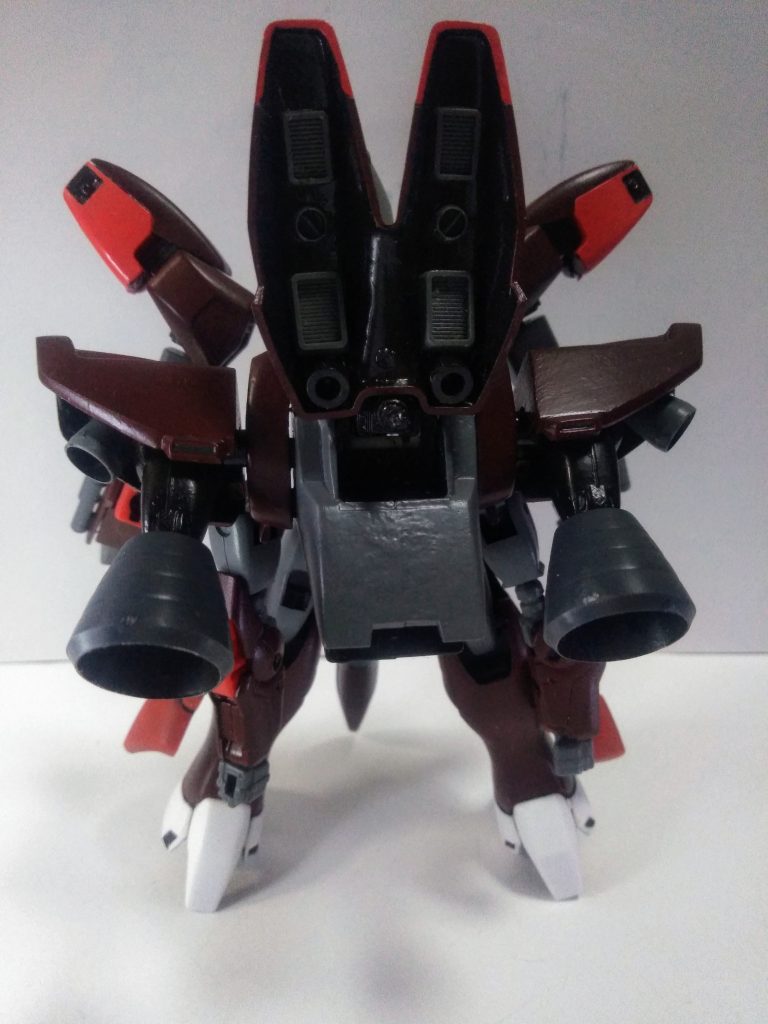 劇中でも、まぁカッコ悪い最後でした。あれだけ設定を盛られていて、話が終盤に向かう程ヘタレていく。『ガンダム世界』では当たり前ですがね😏此方も『ミノフスキードライブ搭載機』という脳内設定 