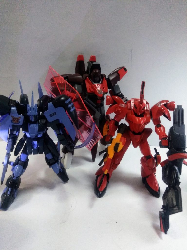 そして、最終話序盤はこの三機が『V2』目指して激しく追撃戦を行い、途中『オデロくんや新シュラク隊』を、交えながらの大混戦！という、妄想ストーリーだったりします。あっ、『カテ公』は劇中の状況を遵守でいきます。最終話を神格化している方が『悲しくて😭悔しくて😫怒りで涙がとまらない😠！』とならないことを切に願います。お目汚し ありがとうございました。