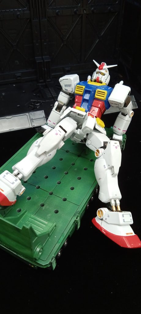 し、正面だぶ、武器は?あああっダダダダダダダダダダ(各関節は FG ガンダムではありえないほど 動きます)