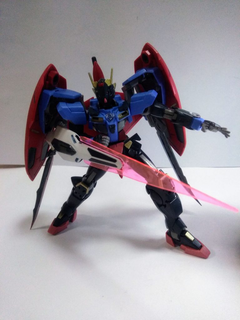 アニメ本編では操つられてましたが、今回は自分の意思で『戒めを込め、汚名返上を掛けて、ガンプラ作成をする』という脳内設定です。『GN ライフル&ビーム ブレイド』