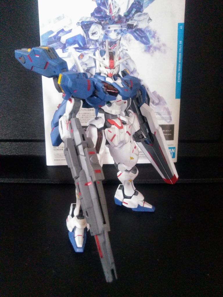 ようやく『ガンダム エアリアル 改修型』を購入出来ました。                なので早速コサエテみました😁