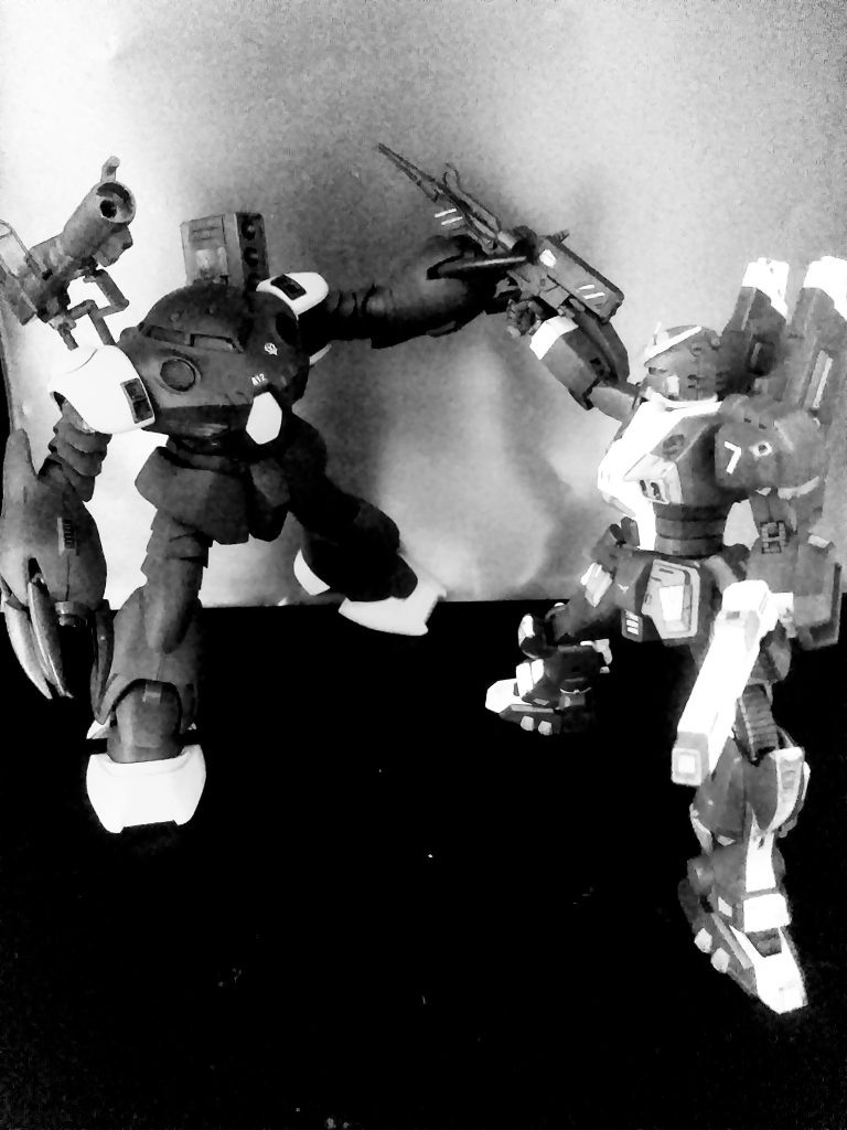 ジオンの秘密基地を探索中に会敵!お目汚し ありがとうございました。