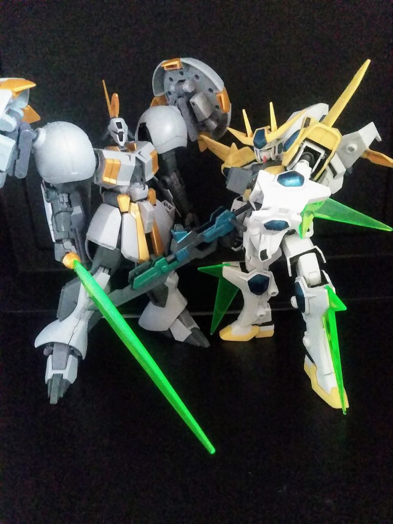 流石『ビルドファイターズ』両キット共にギミック多すぎ😥 疲れた…😣💦⤵️お目汚し ありがとうございました。