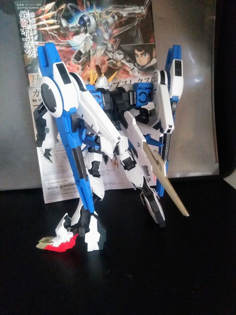 『電撃ホビー』の付録(時期は忘れた)『AGE-2 アルティメイテス セット』をくつけてみました。