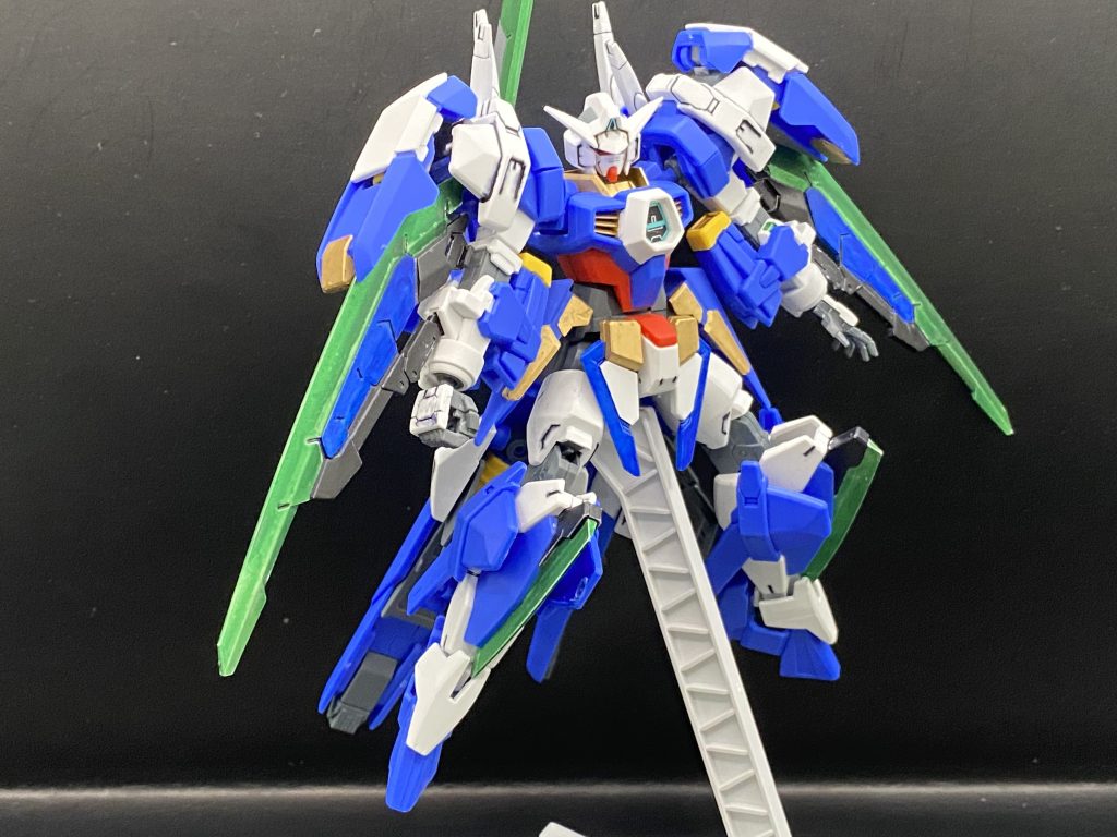 腕を前後逆にしレイザーブレイドを両腕に装備した状態アヴァランチの腕を見た時にこれができるじゃんと思ったことからミキシングしました想像以上にまとまりました