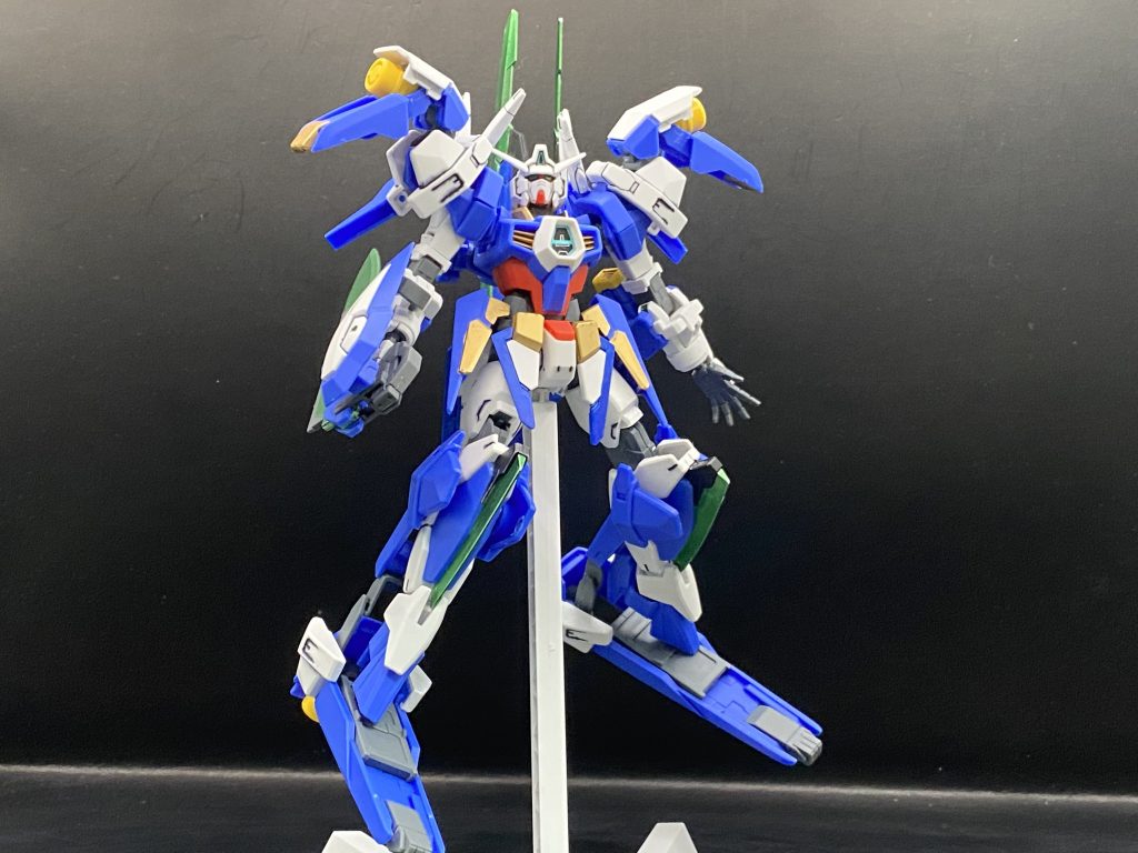 スパローのような高機動を追求し進化させた高機動形態スパローと同等の高速起動を可能としながら装甲は増設されているため耐久性は通常のAGE-1よりも向上している。