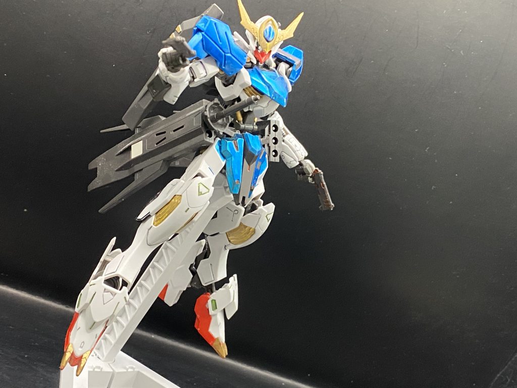 武装のハンドガンからだいぶ印象がスマートに変わりました