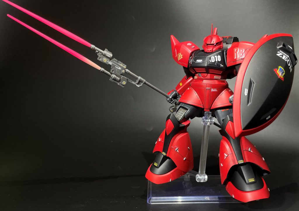 武器はビーム薙刀ではなく、オリジナル設定でツインビームスピアを持たせました。