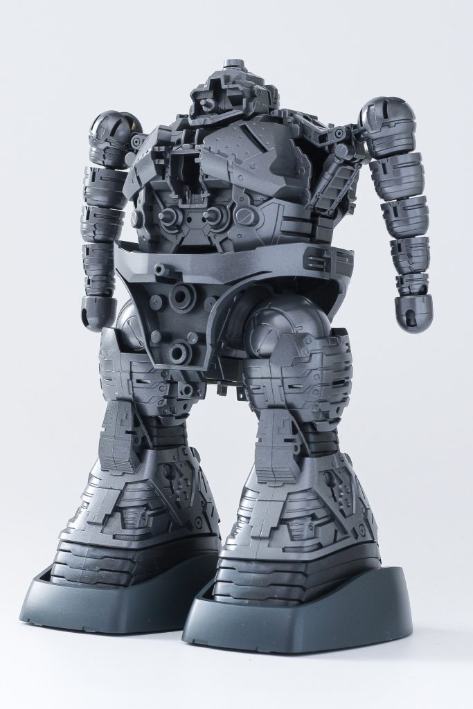 スーパーロボット？水性ホビーの新色スーパーファインシルバーにファントムグレーを混ぜて塗装。