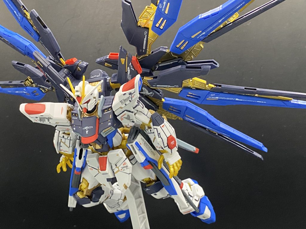 スーパードラグーンを展開しながら動く感じで元々あったボリューム感がさらに凄いことに