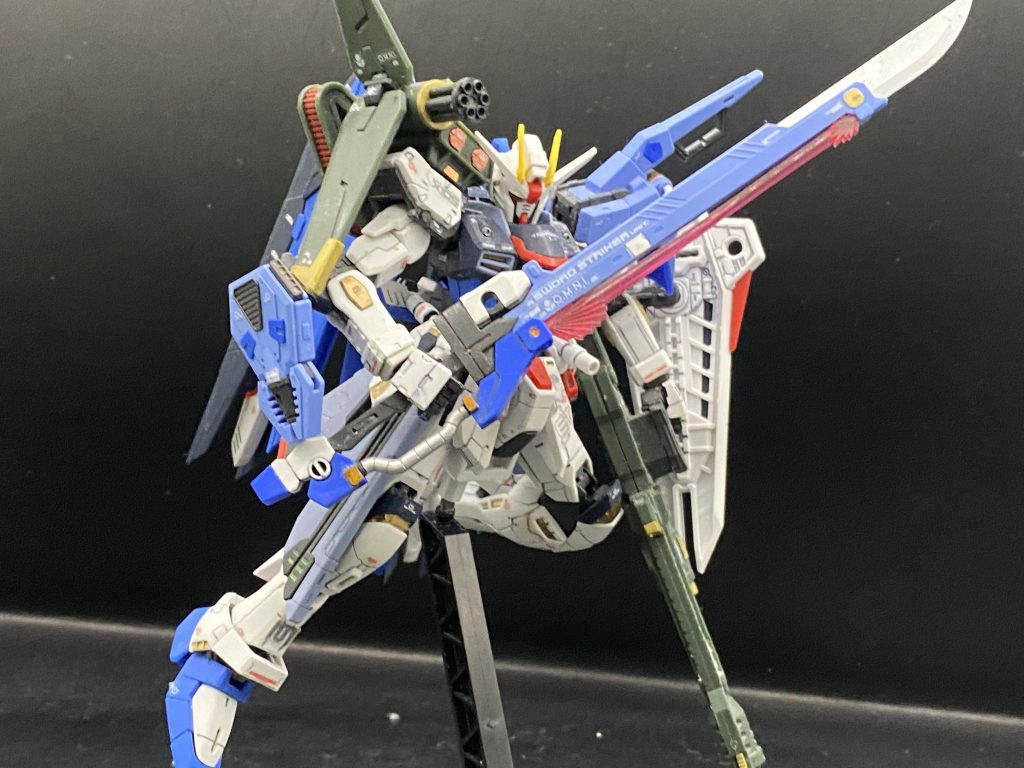 シュベルトゲーベルを構えてのポーズやっぱりこの対艦刀とか言うコンセプトの武装大好きすぎる