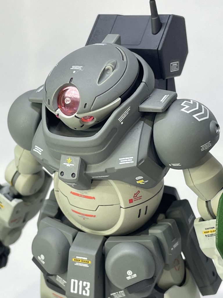 キット自体もよく作られていて膝や顎など各部位それぞれ独立した別パーツになっているので、表情豊かなカラーリングもできそうで可能性広がる面白いキットでした。