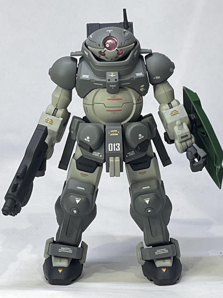 リアルカラーもあまり踏み込み過ぎると、むせるロボットなカラーリングになりそうで緊張しました。