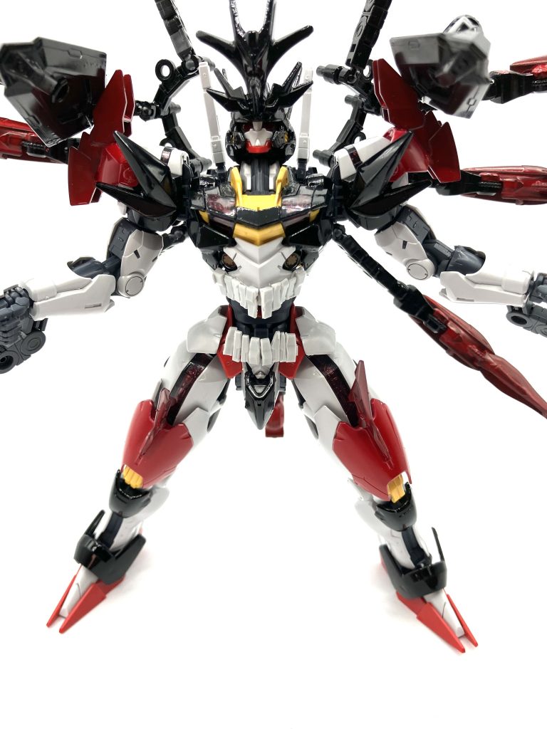 パイロットを必要とせず自分の意思で戦いエネルギーを必要とする時は兵器を喰らえば動き続けるある意味人間が理想とした兵器こそこのガンダムなのかもしれない