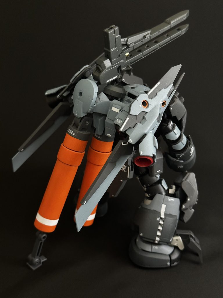 砲撃は四股立ち!