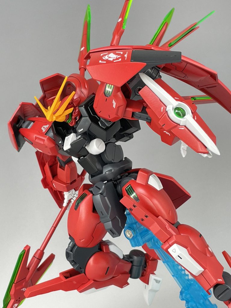 ラスト。自分にしては珍しく原型がかなり残ってて盛る方向になりました。技術面ではデカールの段差消しにチャレンジ。やってみると苦戦せず上手く出来たので、トップコートとデカールワークの仕上げ方は完成系になったかも。後は長物2本持ちに背中ゴテゴテで撮影クッソ大変でした。最後の1枚はやっとイメージ通りに撮れたお気に入りです。