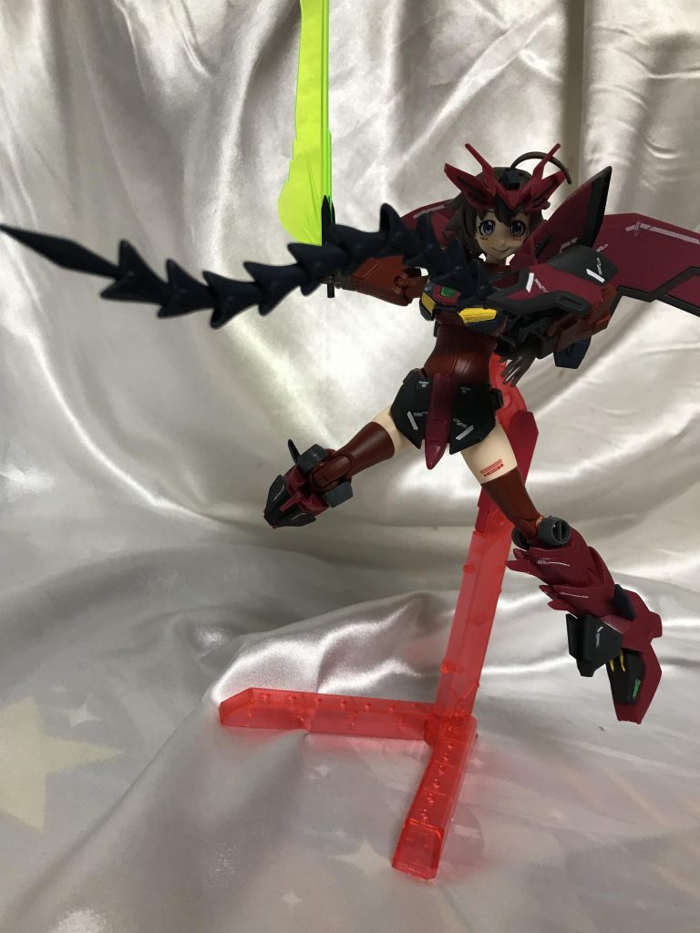 旧キットのわりになかなか優秀なヒートロッド。三つ可動軸があって表情付けしやすいんですがばらけやすくてストレスだったんで今回は接着しました。