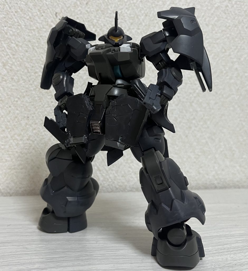 ビームピストルは、設計ミスで変な取り方になりました。