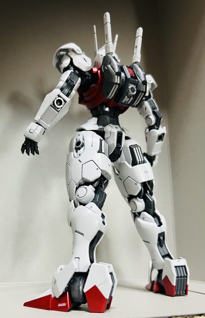 背中、差し色とか無いので地味ですね～ノーマル色でもう1体作りたくなりました。