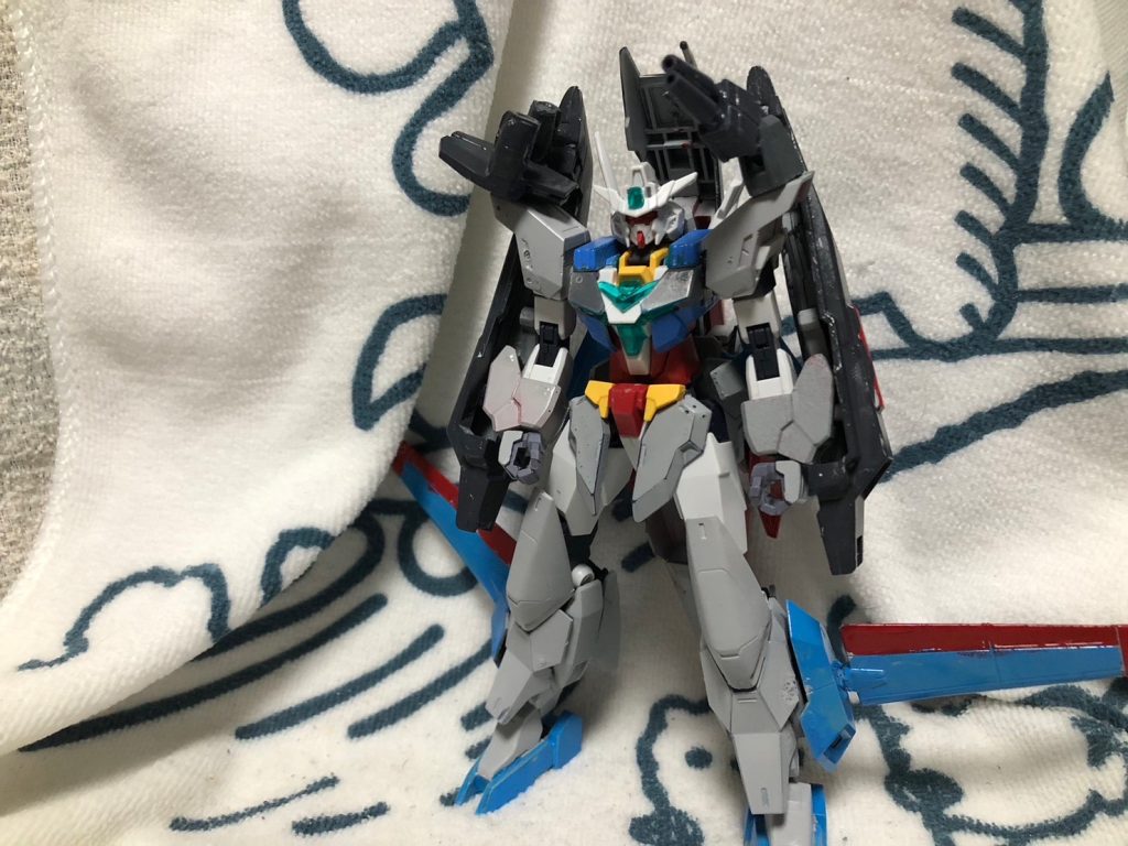 羽やバインダーの影響で横幅は結構あります。