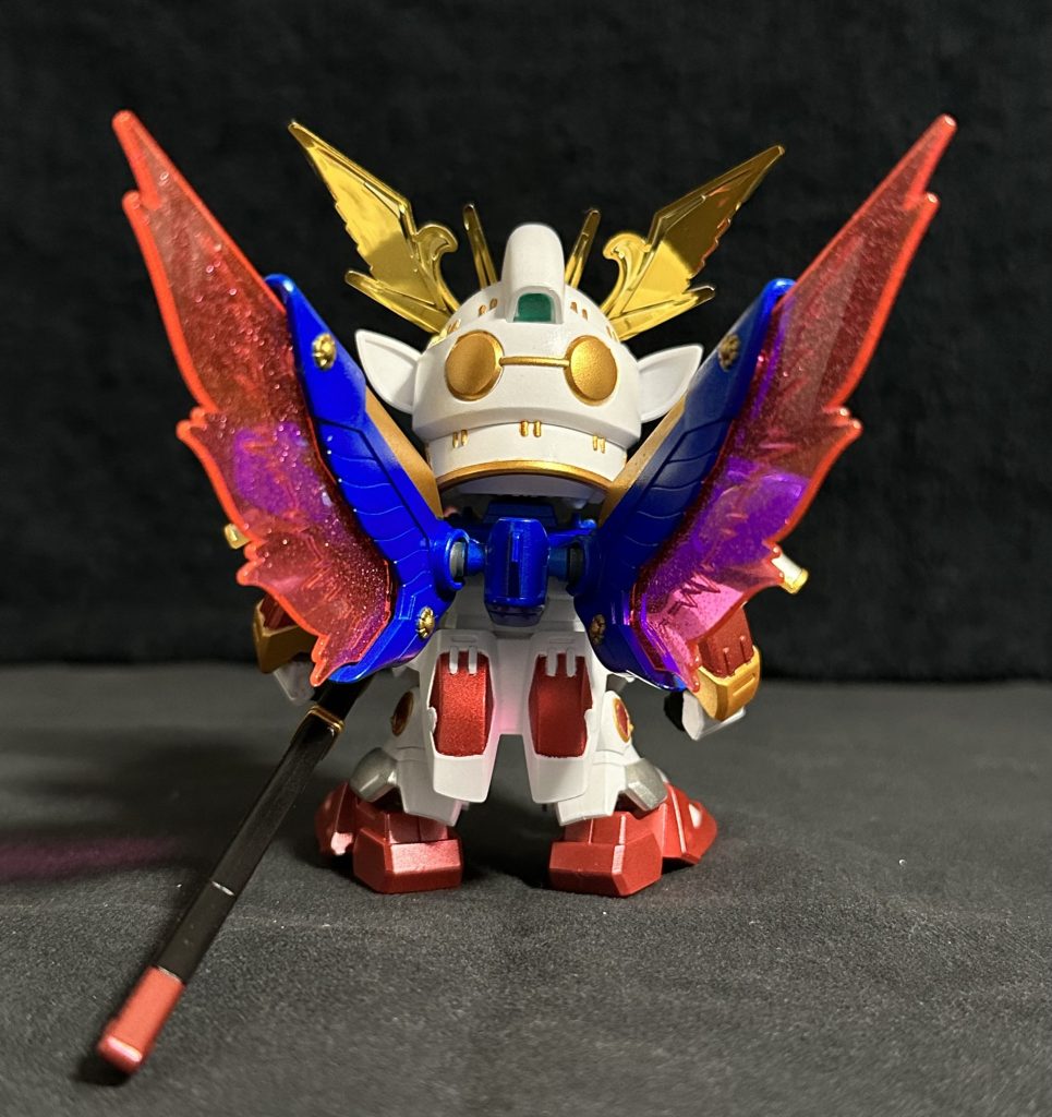 バックショット。後頭部の部分はゴールドに塗装しました。自分好みです。