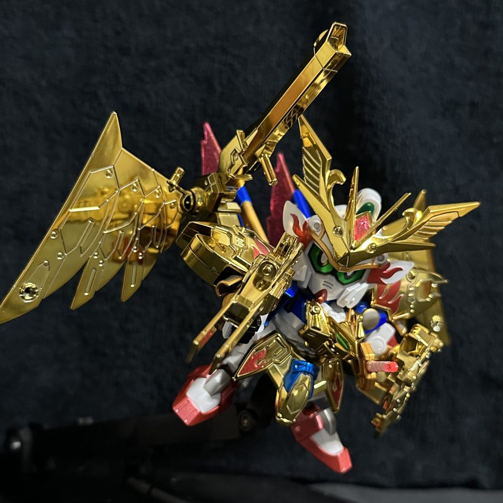 メガビームライフルを使ってポージング。よく見るポージングですが、狙っている感じがしてカッコいいです。