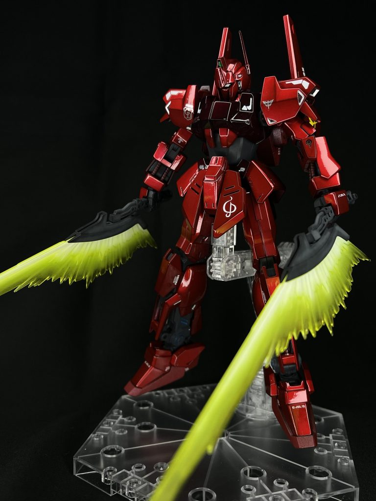 金も良いけど赤も似合う機体だと思います(^^)