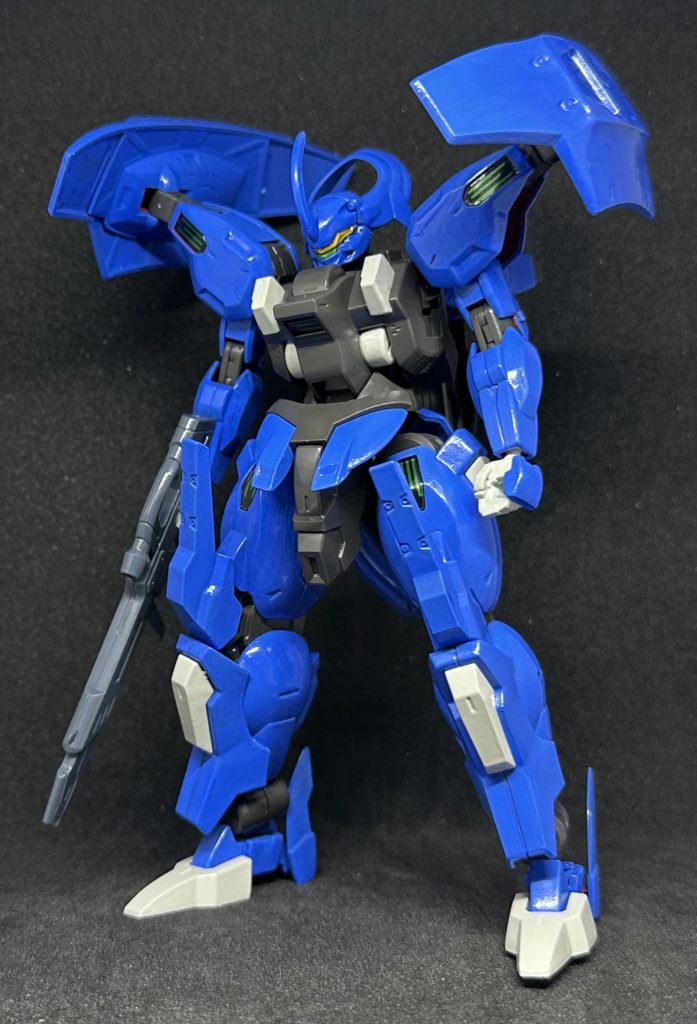 武器だけ変えてもアレなんでアイスコバルトブルーとマーズライトグレーで塗装機体コンセプトと合わせてグエル機と対になってます